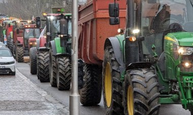 Fransa'da AB-MERCOSUR ticaret anlaşmasına karşı çıkan çiftçiler eylemde