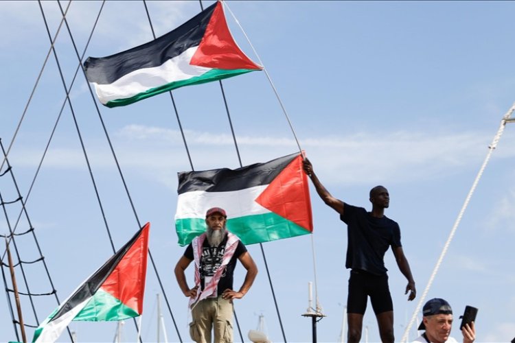 Küresel Sumud Filosu'na İtalya'dan katılacak tekneler Cenova'dan hareket etti