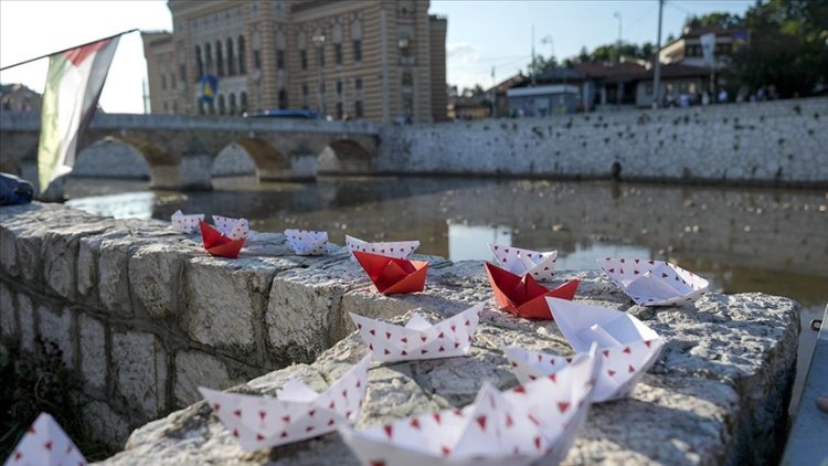 Bosna Hersekliler, Küresel Sumud Filosu'na "kağıttan gemiler"le destek verdi