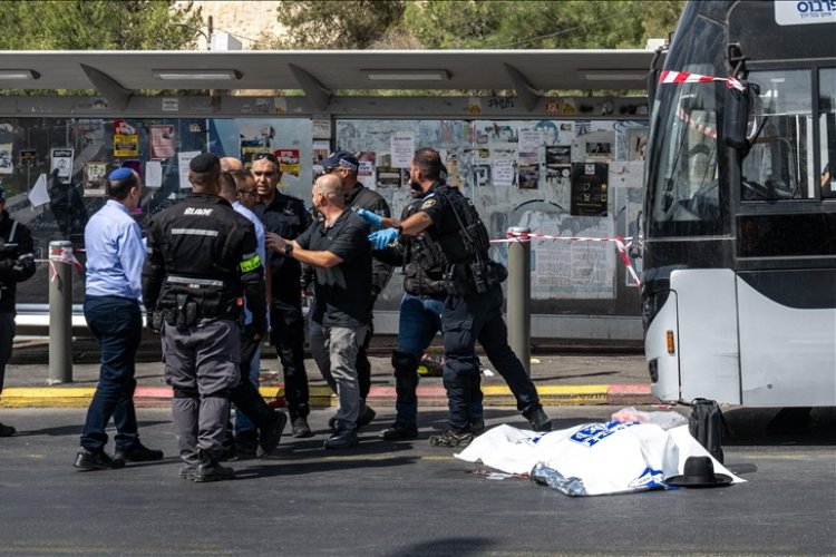 Hamas'tan Kudüs operasyonuna selam, Mahmud Abbas'tan kınama