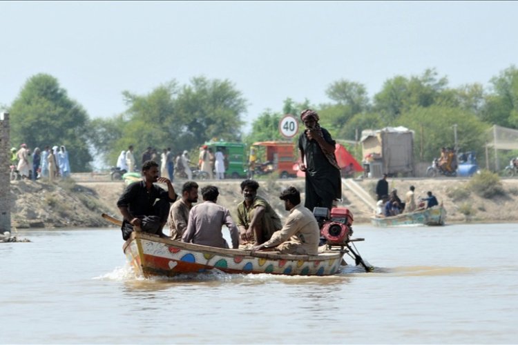 Pakistan'da 26 Haziran'dan bu yana sellerde 1002 kişi hayatını kaybetti