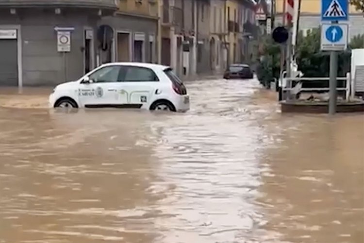 İtalya'da aşırı yağış sel ve taşkınlara yol açtı