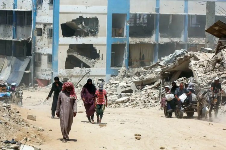 UNRWA: Gazze'de 12 tesisimiz saldırıya uğradı, 11 binden fazla sivil tehlikede