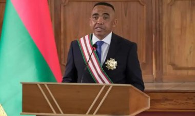 Madagaskar'da Randrianirina, geçiş dönemi cumhurbaşkanı oldu