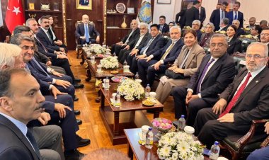 TBMM Başkanı Kurtulmuş ve komisyon üyelerinden Diyarbakır Büyükşehir Belediyesi'ne ziyaret