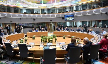 AB Liderler Zirvesi Brüksel'de başladı