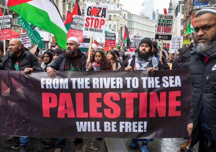Tel Aviv, Londra’dan “Filistin özgür olacak” sloganını yasaklamasını istedi