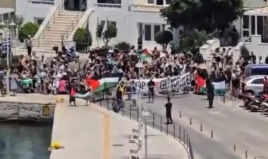 Girit’te Filistin protestosu: Yunan protestocular 1000 İsrailliyi limanda kuşattı
