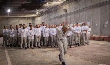 Filistinli esirlere yönelik baskılar artıyor: Hücreler iki kat kalabalık, Kur’an yasağı getirildi