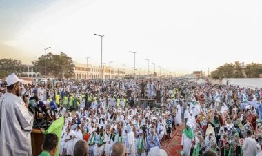 Moritanya’da binlerce kişi yolsuzluğa karşı sokakta: “Hesap verin!”