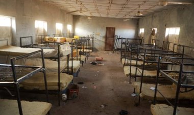 Nijerya'nın orta kesiminde bir okuldan en az 227 kişi kaçırıldı