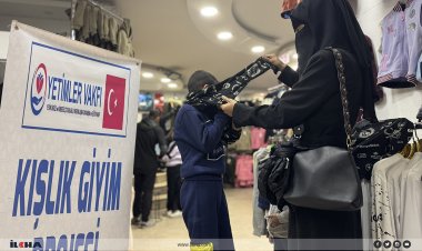 Yetimler Vakfı'ndan, Gazze'deki yetimlere kışlık giysi yardımı