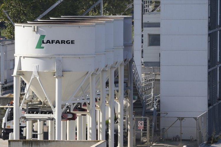 Fransız şirketi Lafarge'ın 'DEAŞ'ı finanse etmekten' yargılandığı dava ertelendi
