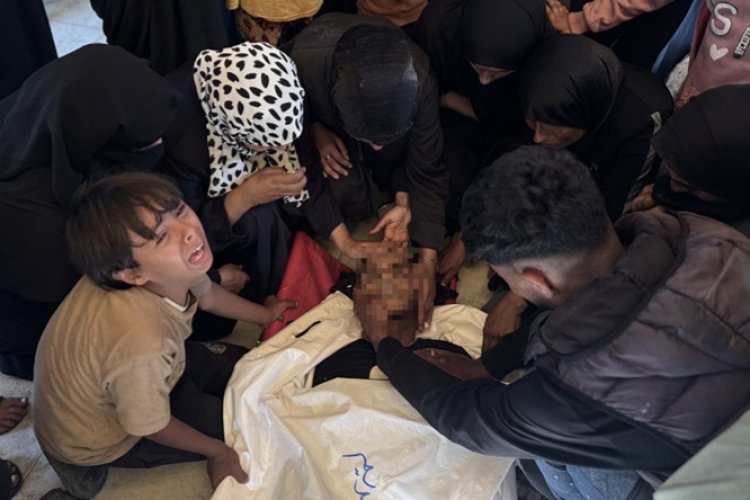 Katil İsrail'in Gazze'ye saldırılarında şehid sayısı 69 bin 179’a yükseldi