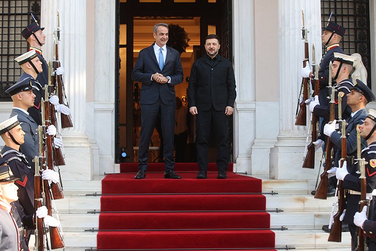 Zelenskiy, Yunanistan'ın başkenti Atina'da temaslarda bulundu