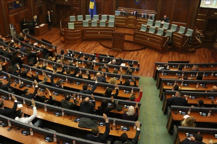 Yeni hükümetin güven oyu alamadığı Kosova'da erken genel seçime gidilmesi bekleniyor