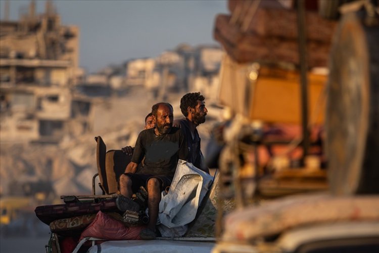 İşgalci İsrail'in 'Sarı Hat'tı genişletmesi nedeniyle Gazzeliler yeniden göçe zorlanıyor