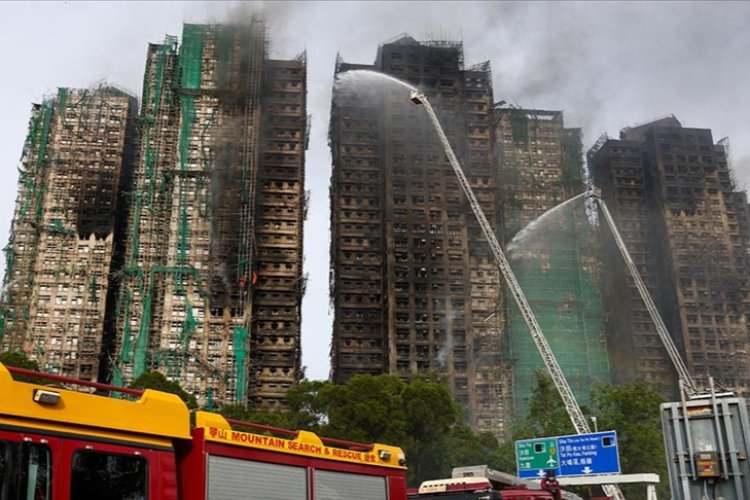 Hong Kong'da çıkan yangında 55 kişi öldü, 279 kişiden haber alınamıyor