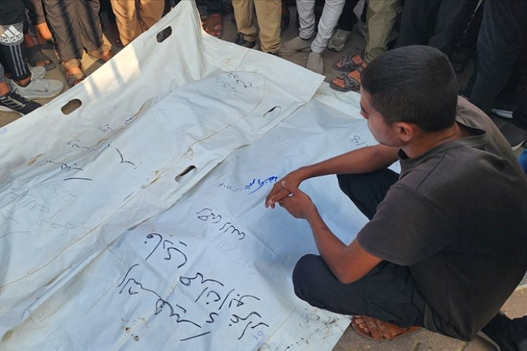 Uzmanlara göre İsrail, Refah'ta 'savaş dışı' kalmış Filistinlilere saldırarak savaş suçu işliyor