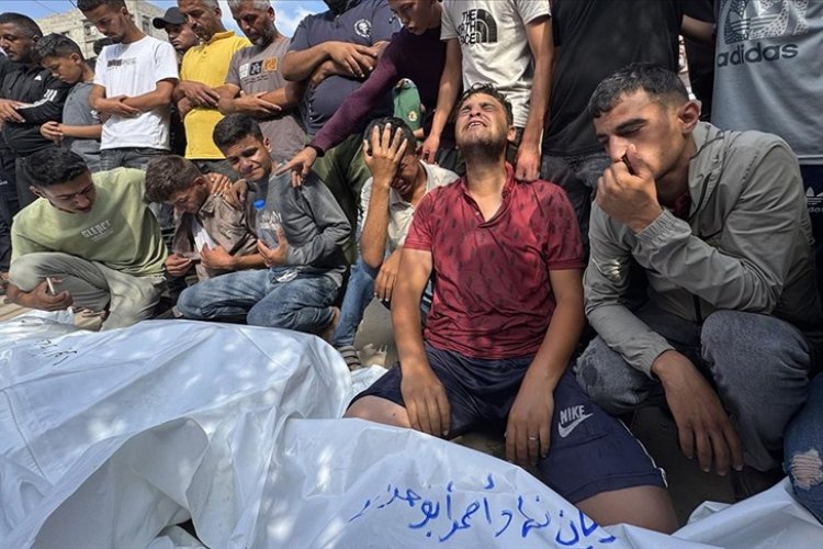 Katil İsrail'in Gazze'ye saldırılarında can kaybı 70 bin 100'e yükseldi