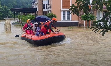 Güneydoğu Asya ülkelerinde şiddetli yağışların yol açtığı afetler 1200'e yakın can aldı