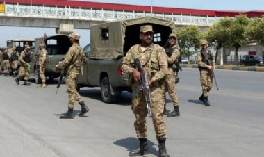 Pakistan'da askerlere saldırı: 6 ölü, 6 yaralı