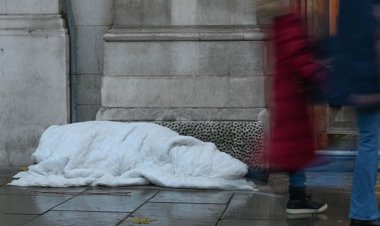 İngiltere'de evsizlerin sayısı son bir yılda yüzde 8 artarak 382 bini geçti