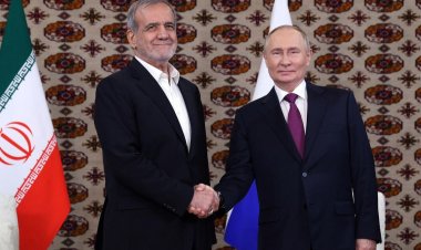 Putin ve Pezeşkiyan Aşkabat'ta görüştü