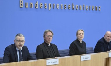 Alman kiliselerinden ortak çağrı: İsrail'e silah ihracatı yapılmamalı