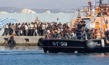 Gavdos Adası açıklarında 545 düzensiz göçmen kurtarıldı