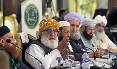 Pakistan İslam Uleması Cemiyeti Partisi Lideri Fazlurrahman: Kabil’i bombalamak, İslamabad’ı bombalamak gibidir