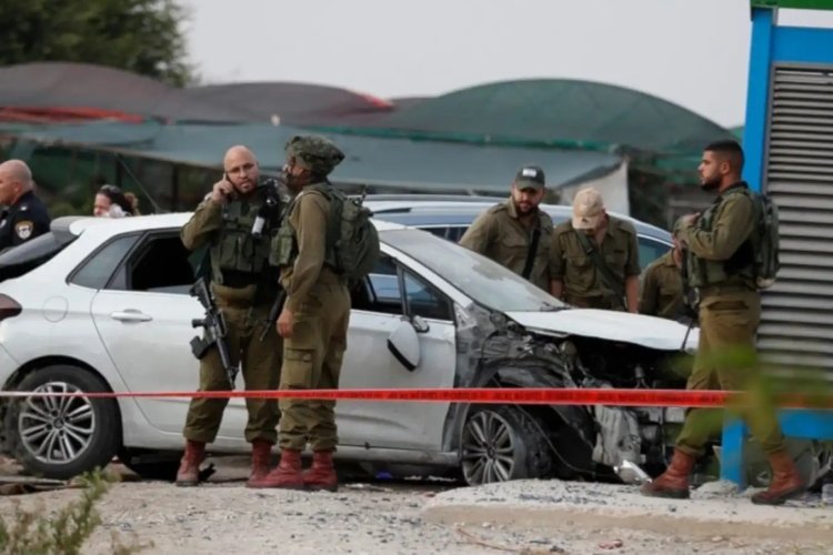 El-Halil yakınlarında gerçekleşen araçlı eylemde bir işgalci İsrail askeri yaralandı