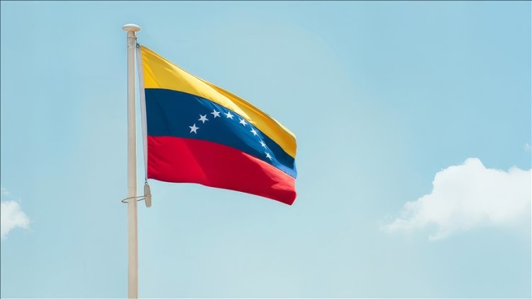 Venezuela, ABD'nin talebi üzerine göçmenler için geri dönüş uçuşlarını yeniden başlatacak