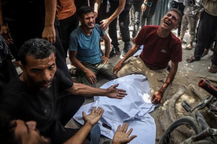 Soykırımcı İsrail'in Gazze'ye saldırılarında şehit sayısı 70 bin 117'ye yükseldi