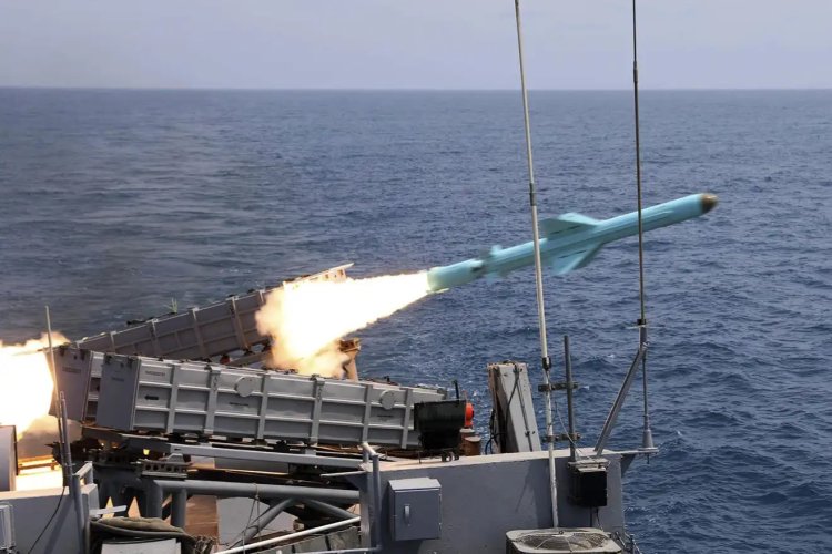 İran'dan balistik füze denemesi