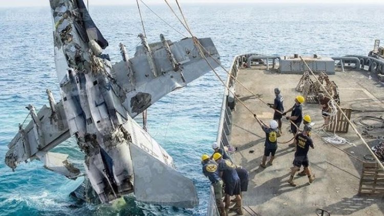 ABD donanmasında Yemen krizi: Dost ateşi, çarpışma ve 100 milyon dolarlık kayıp