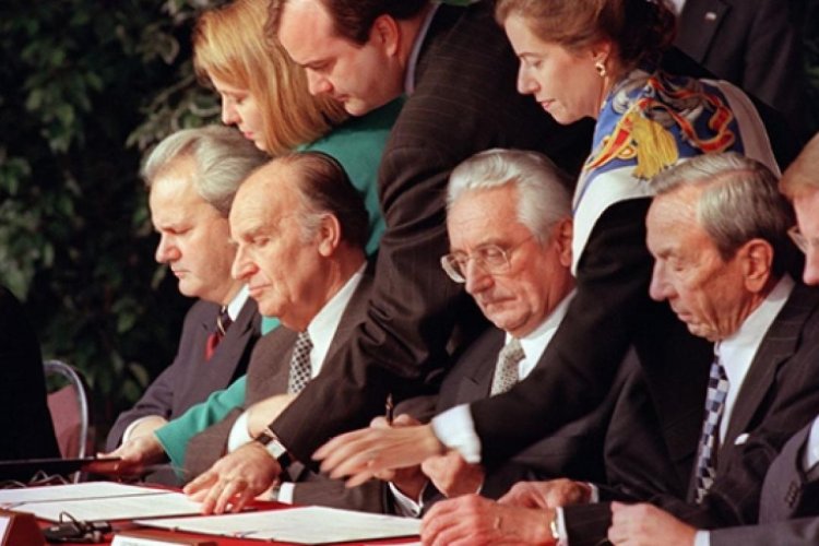 Bosna Hersek'in 'elini kolunu bağlayan' Dayton tartışılmaya devam ediyor