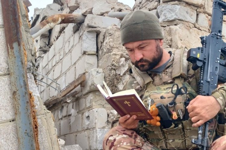 The Telegraph: Rusya için savaşan Sırp milliyetçiler Balkanlar'da yeni savaşa hazırlanıyor