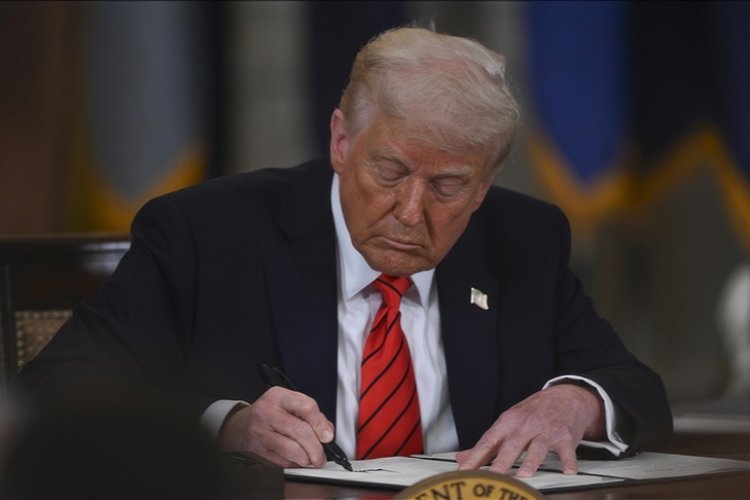 Trump, fentanili 'kitle imha silahı' ilan eden kararnameyi imzaladı