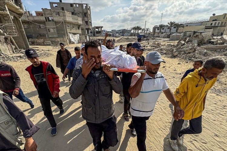 Katil İsrail'in Gazze'de düzenlediği saldırılarda 1 kişi şehit oldu 12 kişi yaralandı