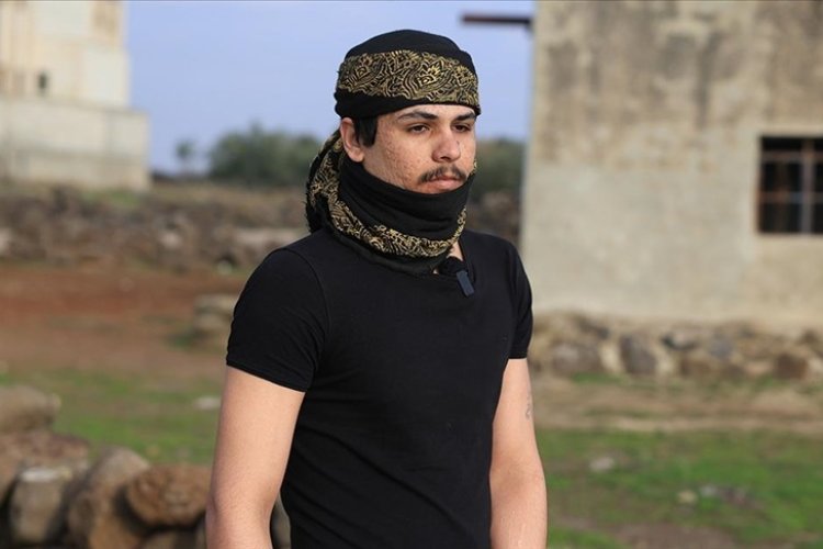 İşgalci İsrail, Suriye’ye baskın düzenleyip sivilleri alıkoymaya devam ediyor