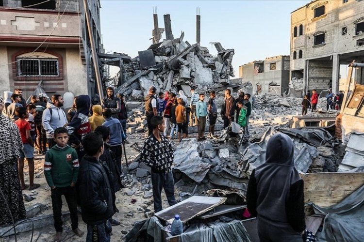 Katil İsrail'in Gazze'de uyarı yapmadan 15 kişilik aileyi yok ettiği ortaya çıktı