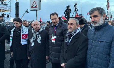 HÜDA PAR Genel Başkan Vekili Demir, Galata’daki Gazze yürüyüşüne katıldı