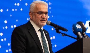 Yapıcıoğlu: Millet olarak dava adamlarının izinde yürüyerek özümüze döneceğiz