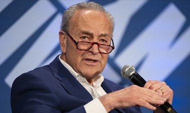 ABD Senatosu Azınlık Lideri Schumer, ICE baskınlarının toplulukları "terörize ettiğini" belirtti
