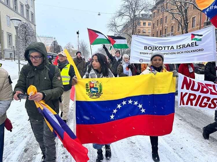 Stockholm’de isyan: “Soykırımcı İsrail Gazze’den çekil, ABD Venezuela’dan defol”