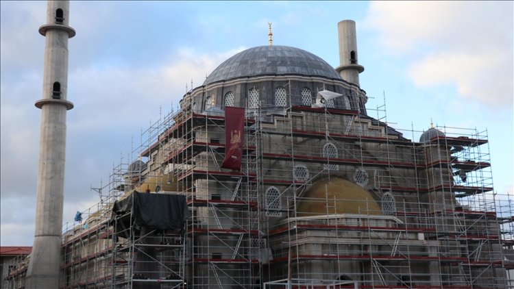 Strazburg’da İslamofobiye karşı dayanışma: Eyüp Sultan Camisi’ne 50 bin avro bağış