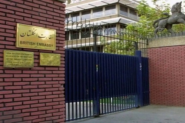 İngiltere, Tahran Büyükelçiliğini kapattı