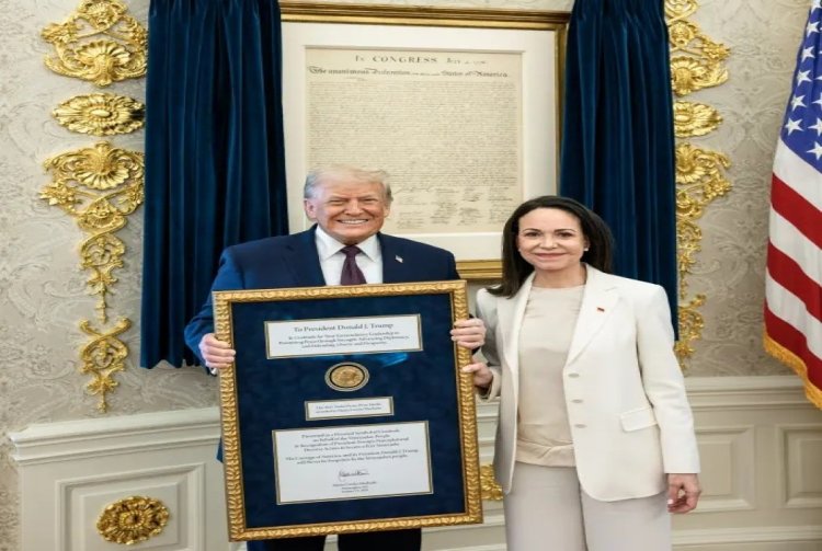 Machado, Trump’a biat mesajı verdi: Nobel Barış Ödülü’nü Oval Ofis’te takdim etti