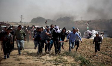 Siyonist askerleri Gazze sınırında 83 Filistinliyi yaraladı